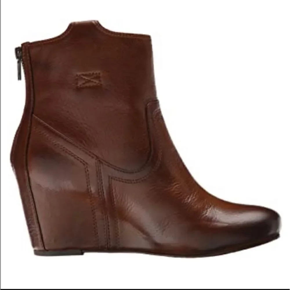 Frye Carson Wedge Bootie Size 8 1/2